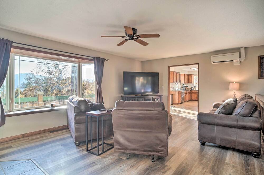 Photo of Bedroom in Grants Pass