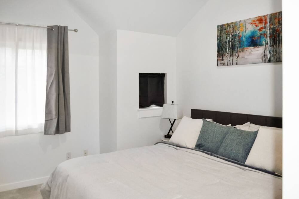 Photo of Bedroom in Green Lake
