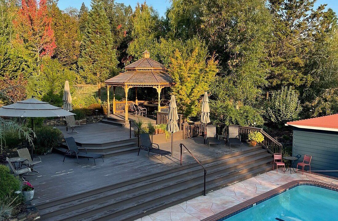 Photo of Outdoor in Ashland