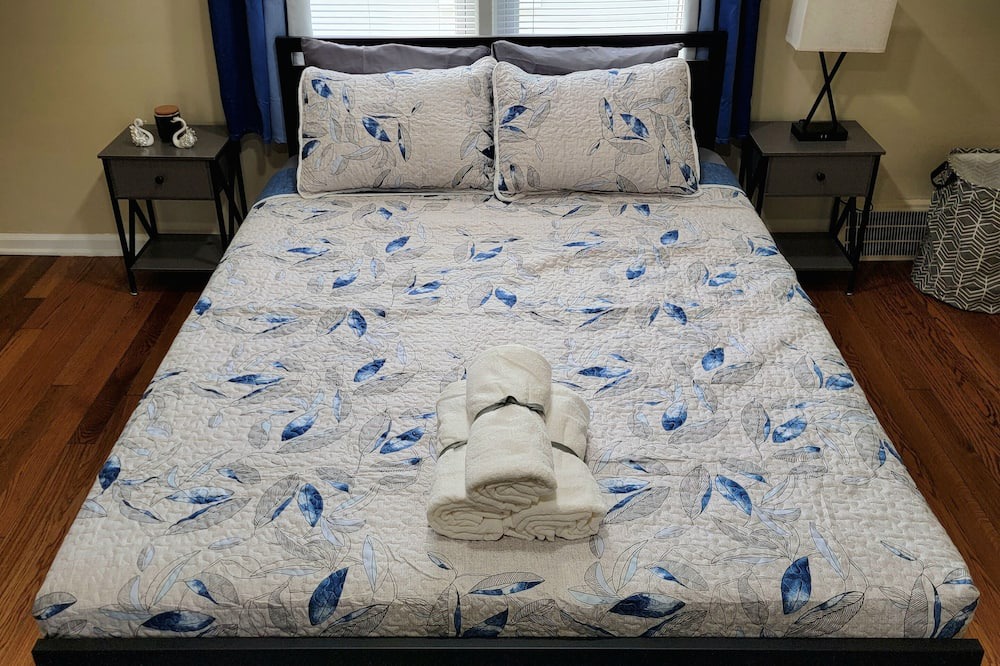 Photo of Bedroom in Dearborn