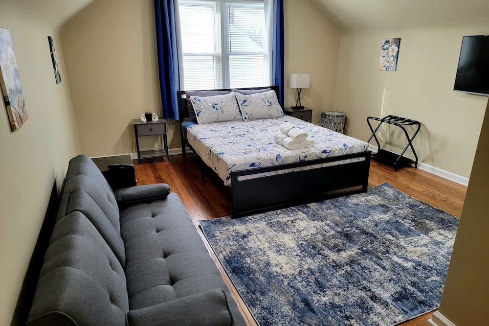 Photo of Bedroom in Dearborn
