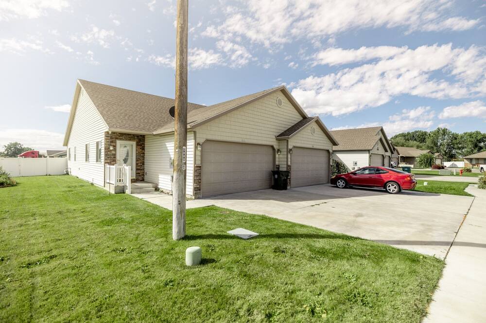 Photo of Others in Blackfoot