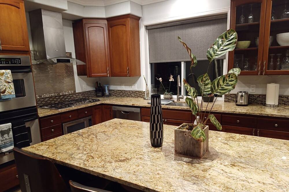 Photo of Kitchen in Factoria