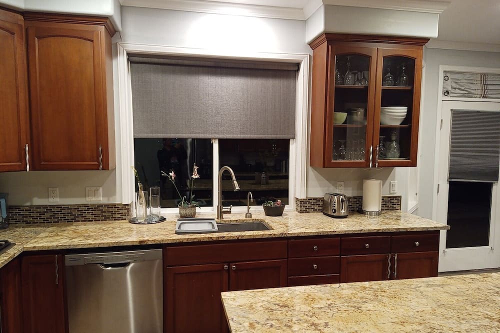 Photo of Kitchen in Factoria
