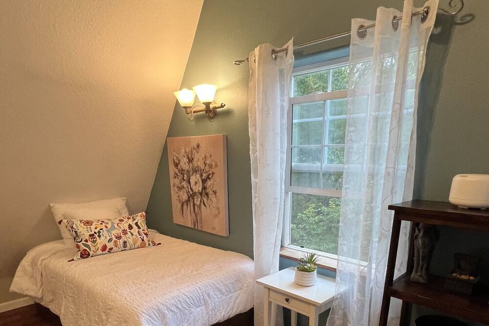 Photo of Bedroom in Markham