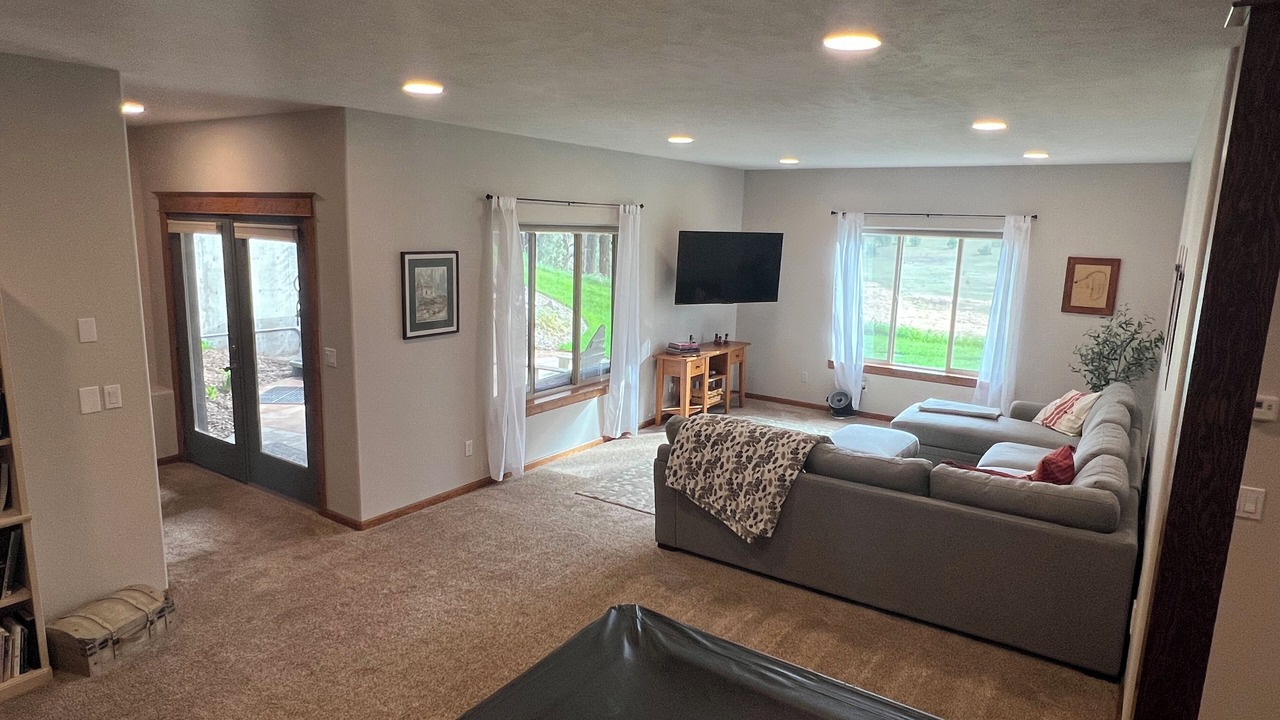 Photo of Livingroom in Colbert