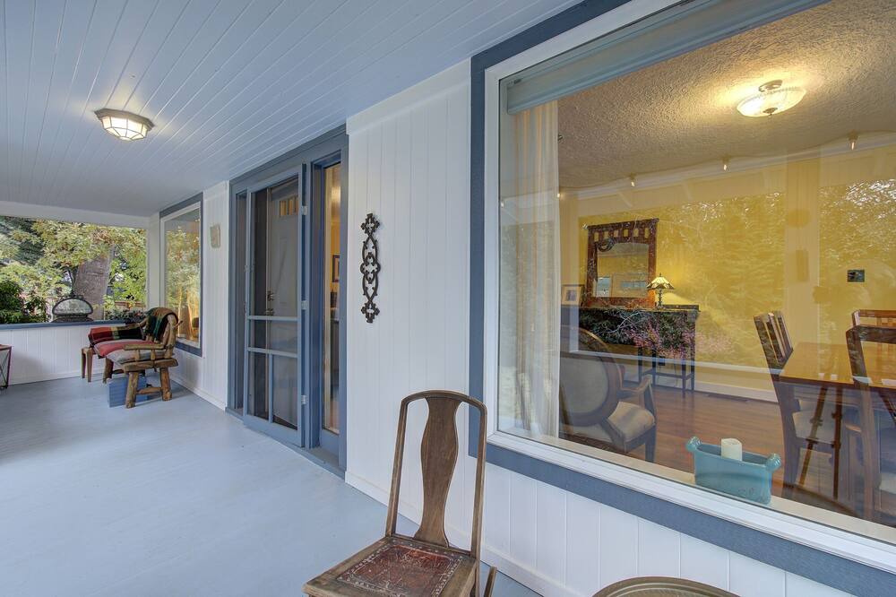 Photo of Outdoor in Pleasant Valley