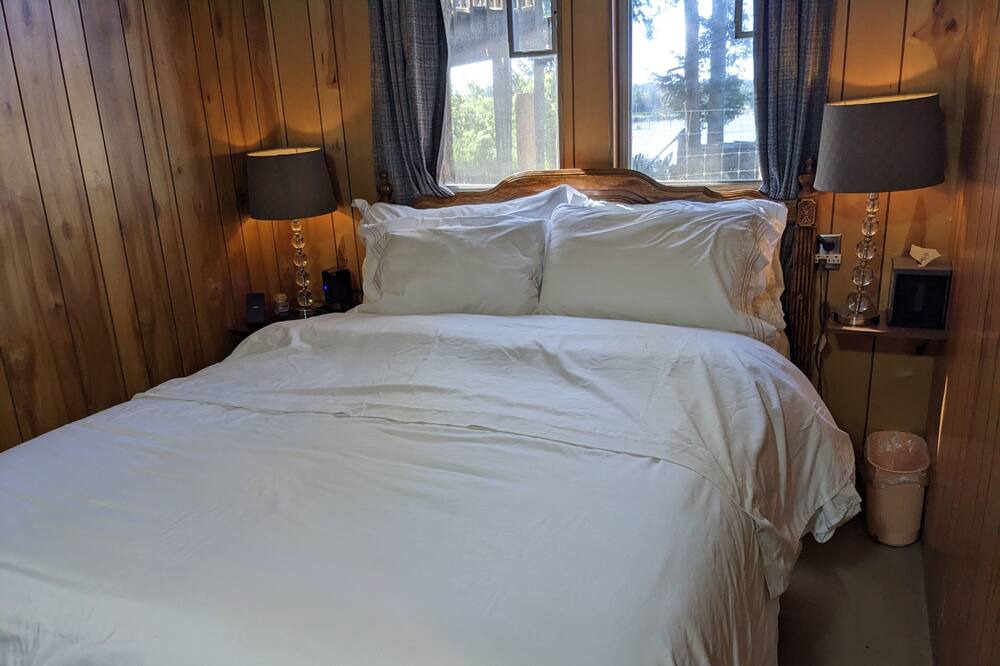 Photo of Bedroom in Marrowstone