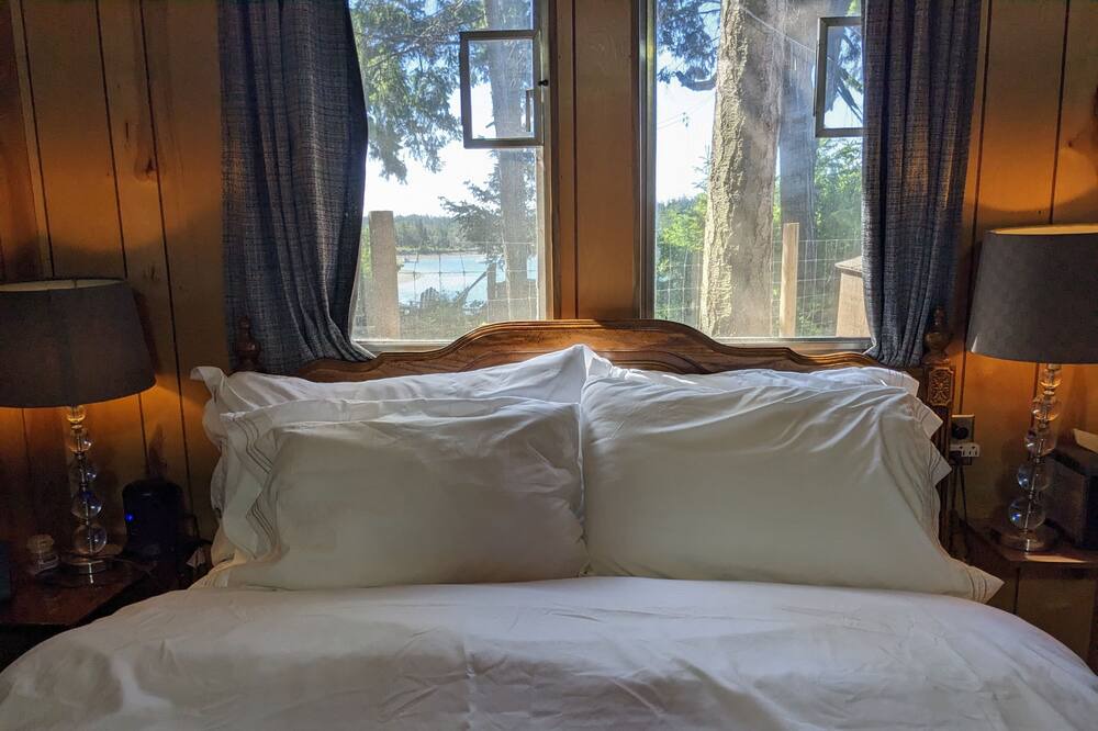 Photo of Bedroom in Marrowstone
