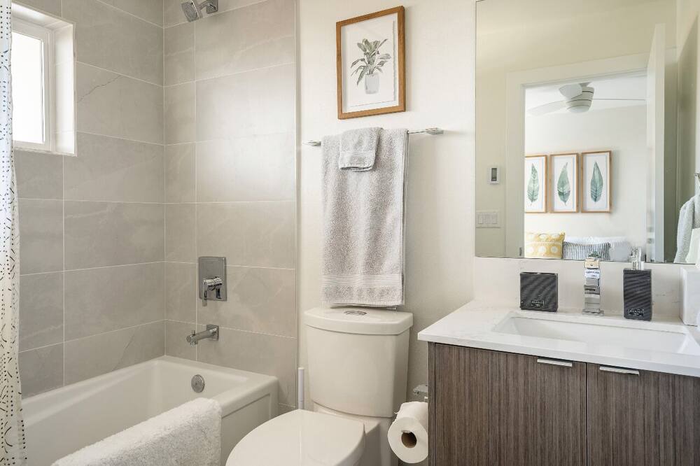 Photo of Bathroom in Columbia City