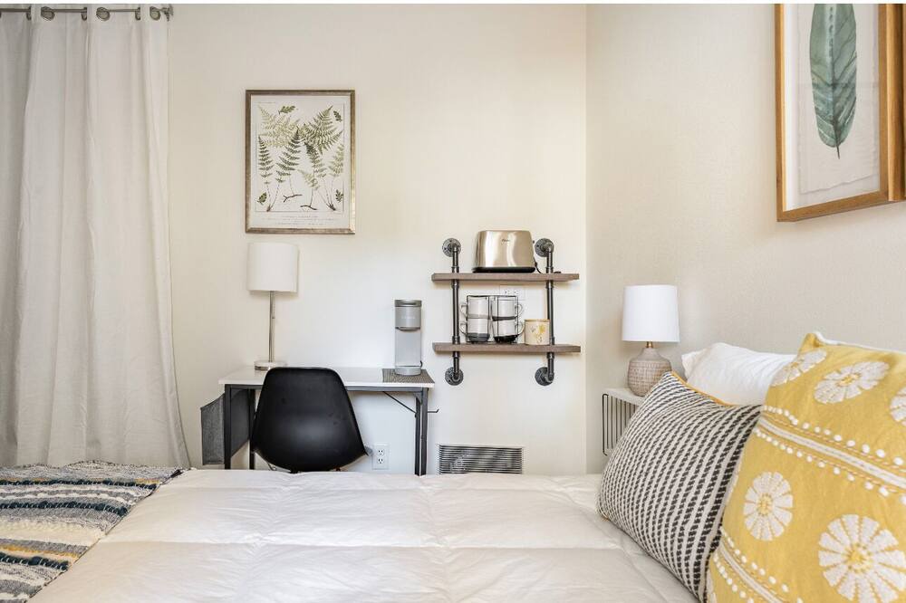Photo of Bedroom in Columbia City