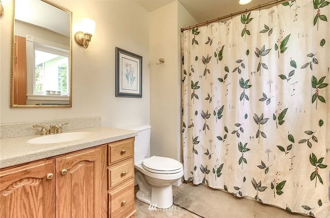 Photo of Bathroom in Enumclaw