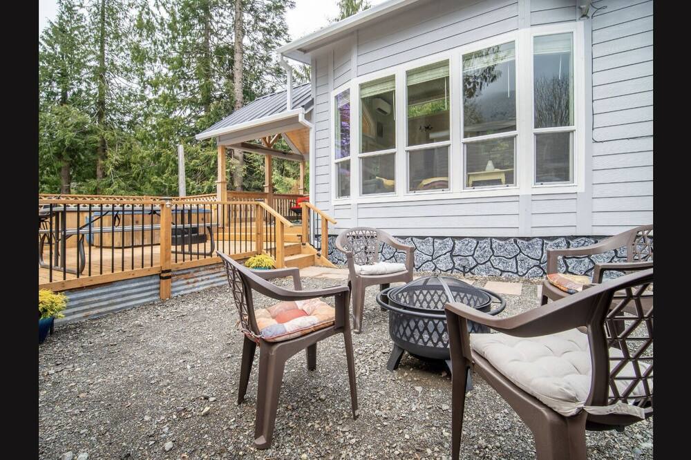 Photo of Patio Balcony in Port Angeles