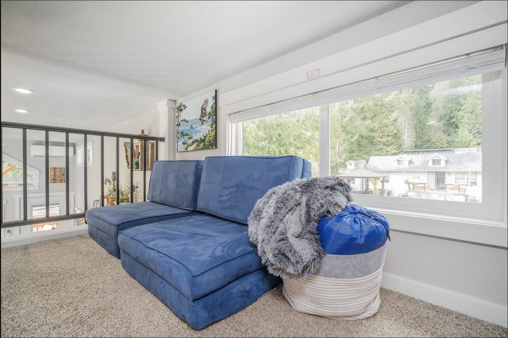 Photo of Livingroom in Port Angeles