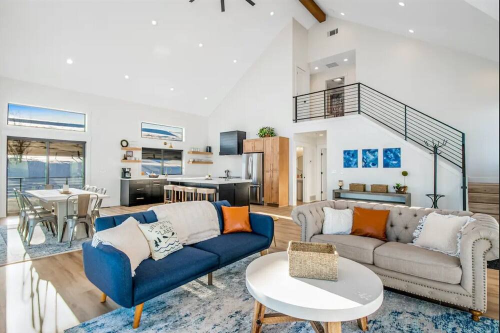 Photo of Livingroom in Fish Haven