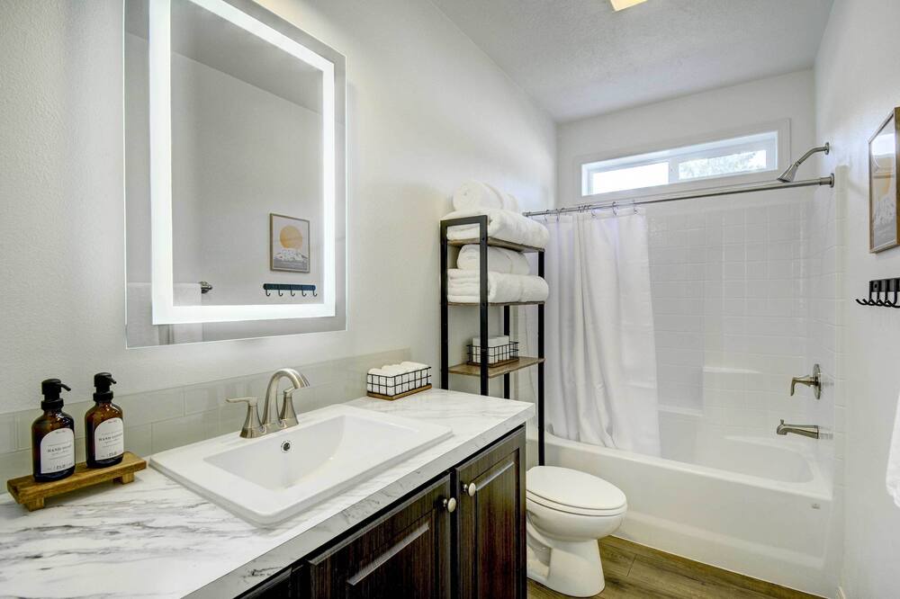 Photo of Bathroom in Lakebay