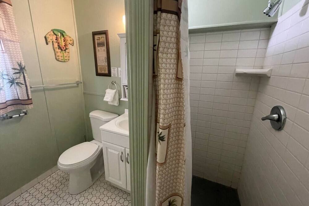 Photo of Bathroom in Grayland