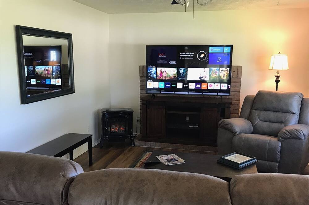 Photo of Livingroom in St. Anthony