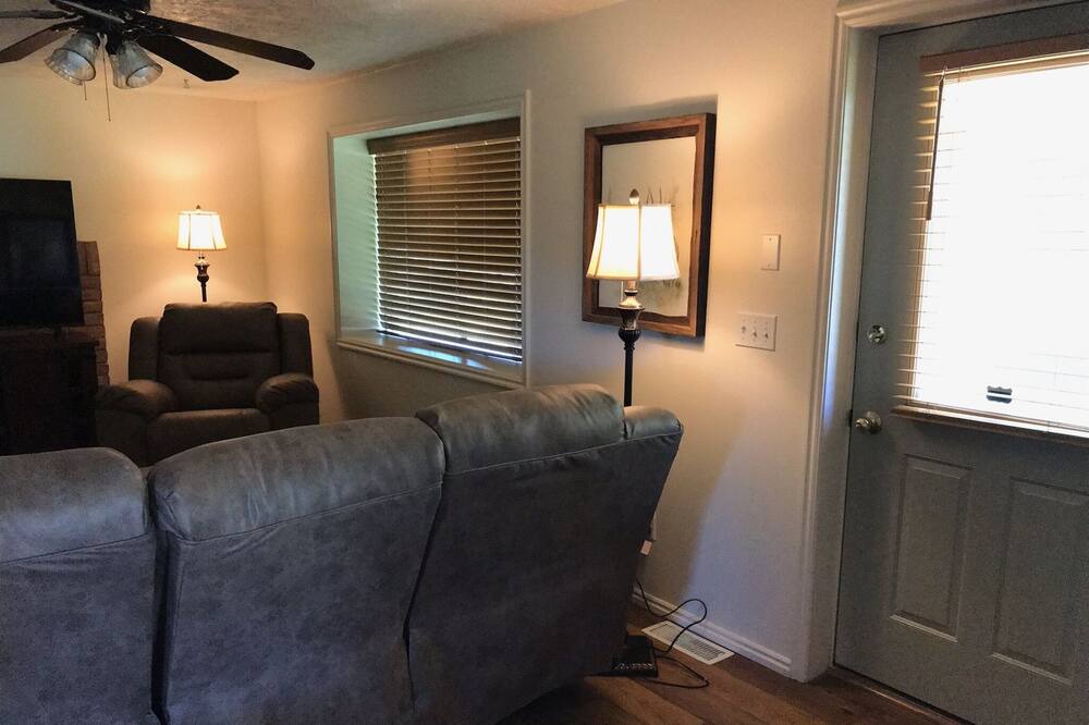 Photo of Livingroom in St. Anthony
