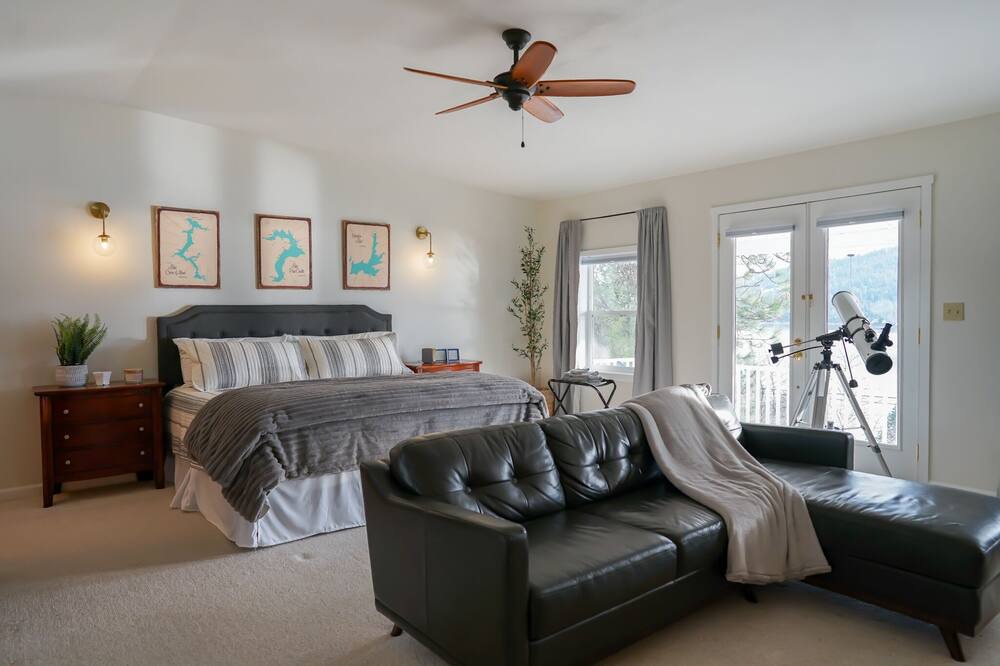 Photo of Bedroom in Harrison