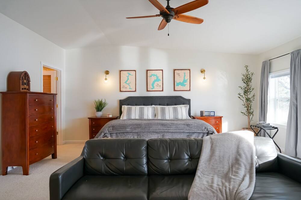 Photo of Bedroom in Harrison