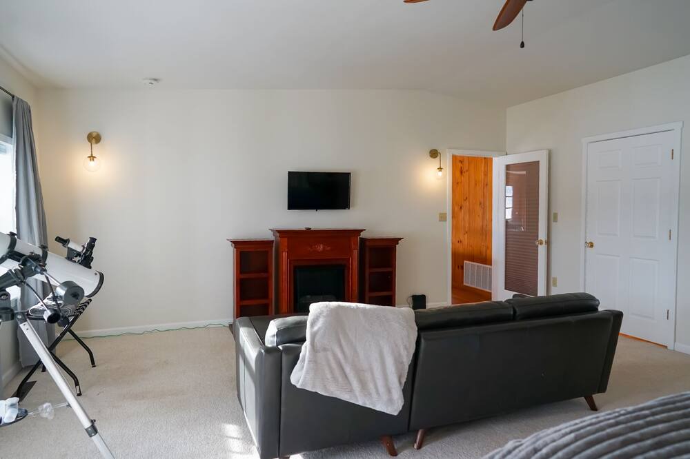 Photo of Livingroom in Harrison