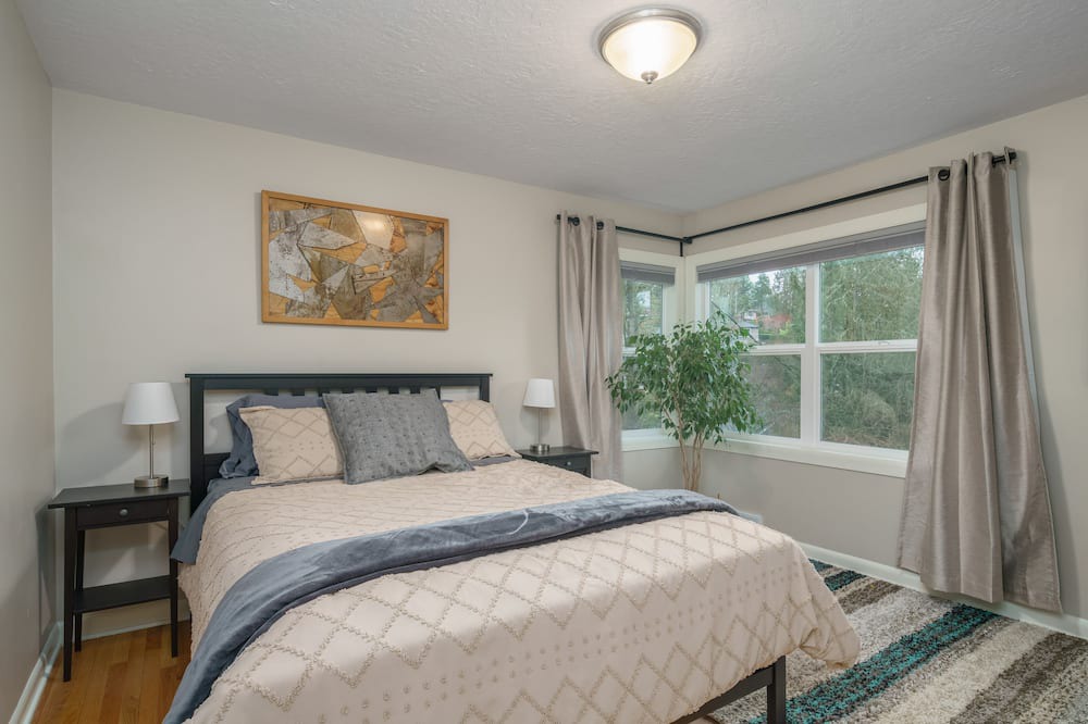 Photo of Bedroom in Cedar Hills