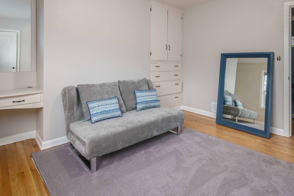 Photo of Livingroom in Cedar Hills