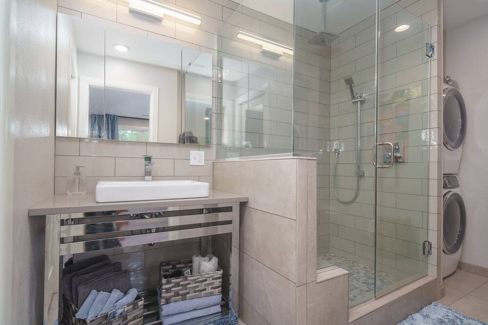 Photo of Bathroom in Cedar Hills