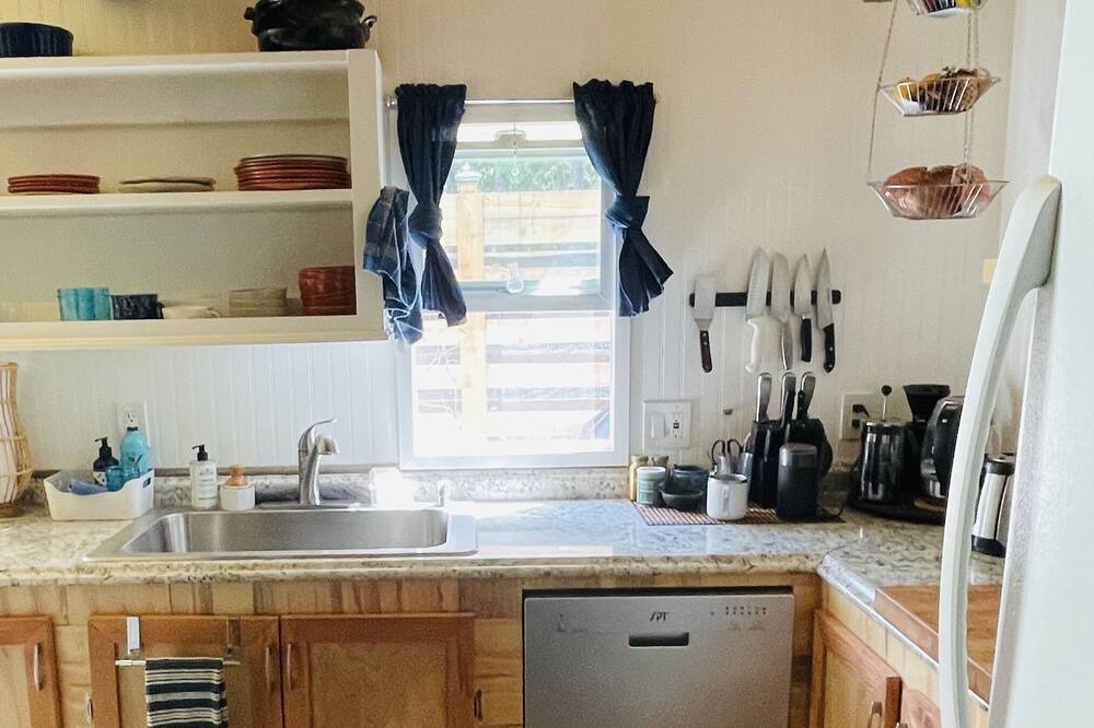 Photo of Kitchen in Cave Junction