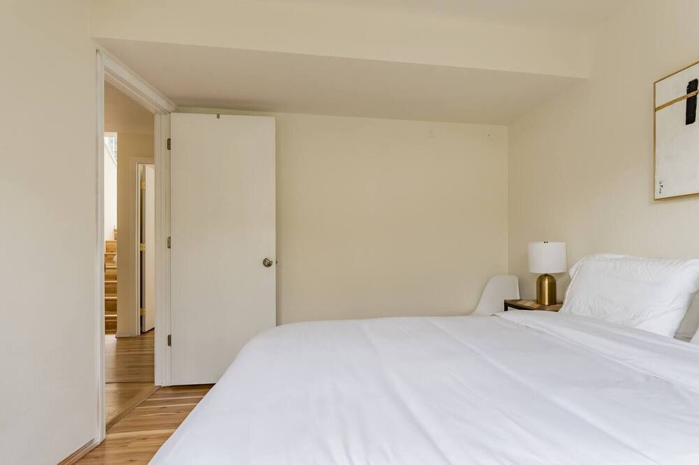 Photo of Bedroom in Mid-Beacon Hill