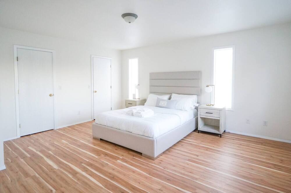 Photo of Bedroom in Mid-Beacon Hill