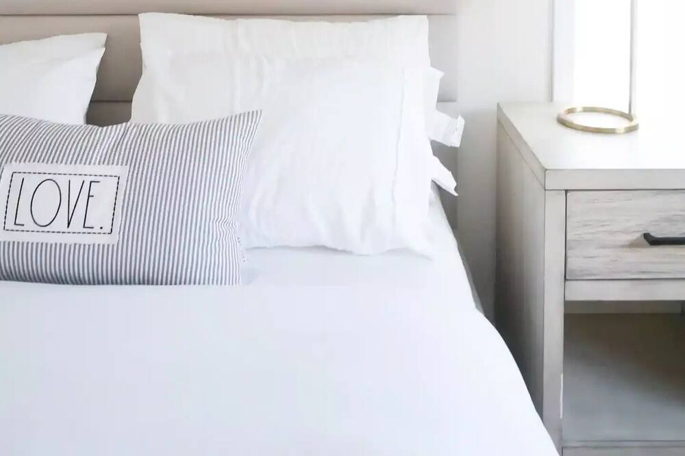 Photo of Bedroom in Mid-Beacon Hill