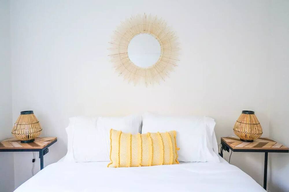 Photo of Bedroom in Mid-Beacon Hill