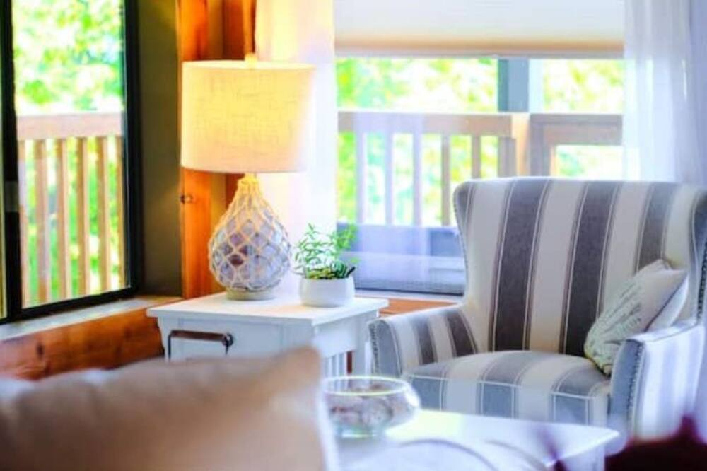 Photo of Livingroom in Hoodsport