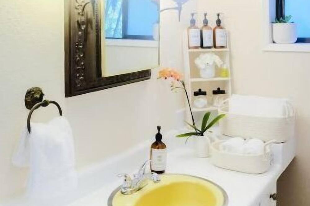 Photo of Bathroom in Hoodsport