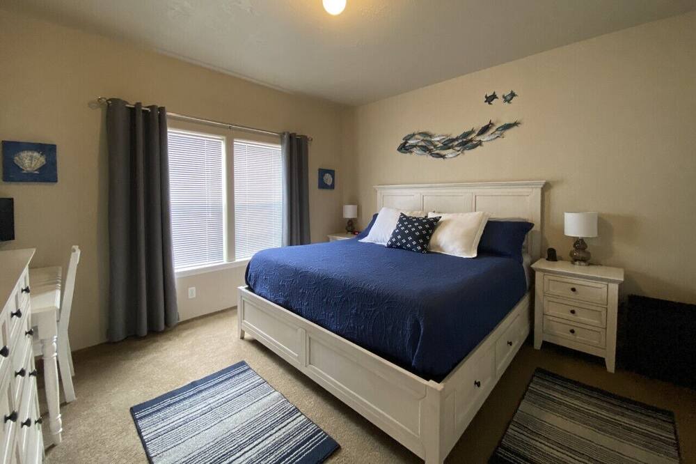Photo of Bedroom in Oyehut-Hogans Corner