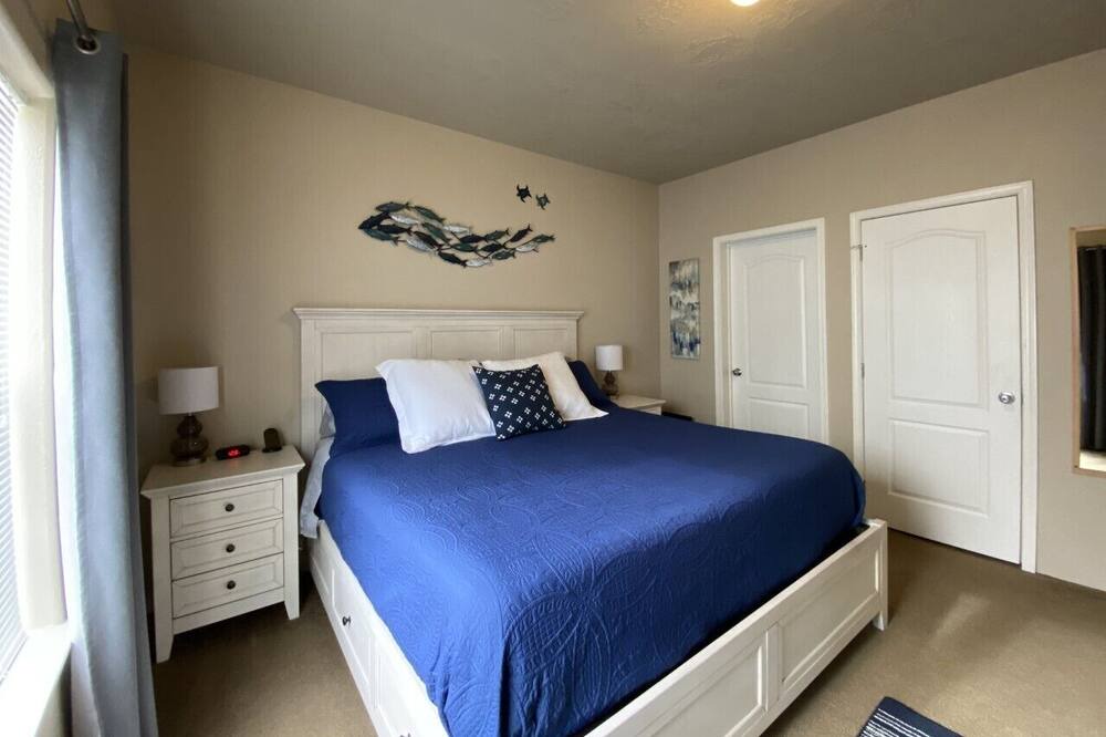 Photo of Bedroom in Oyehut-Hogans Corner