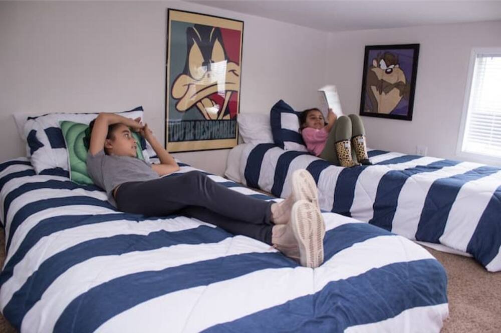 Photo of Bedroom in Roseburg