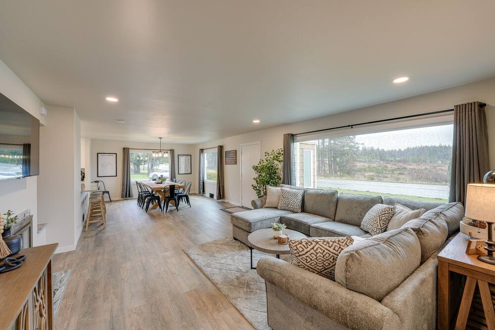 Photo of Bedroom in Oak Harbor