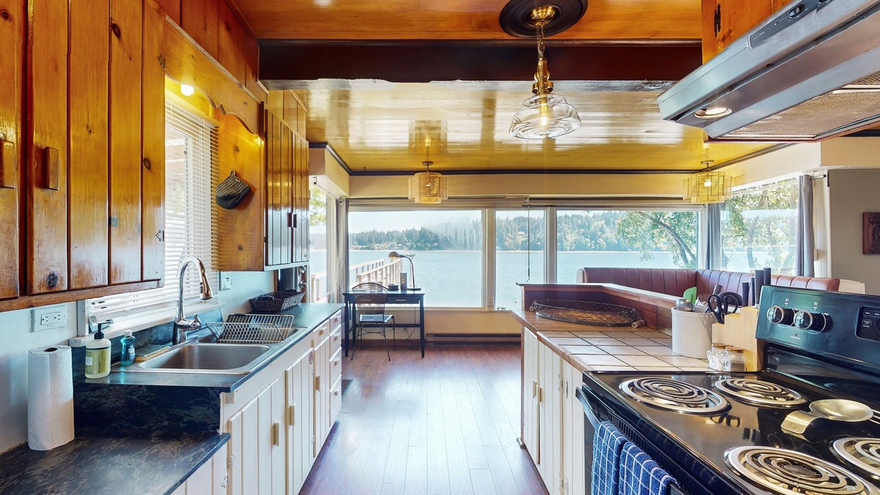 Photo of Kitchen in Rollingbay