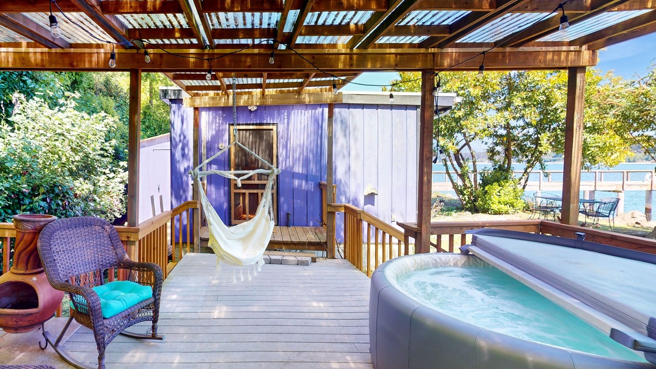 Photo of Outdoor in Rollingbay