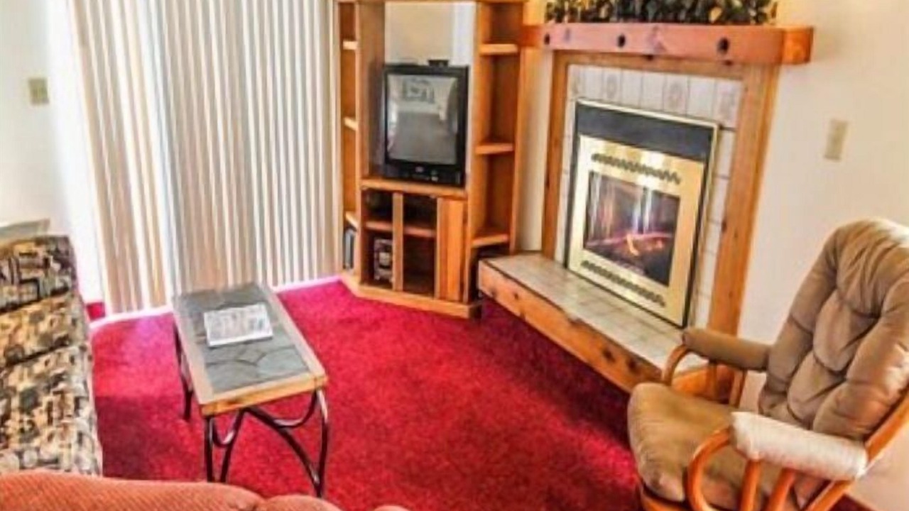 Photo of Livingroom in Island Park