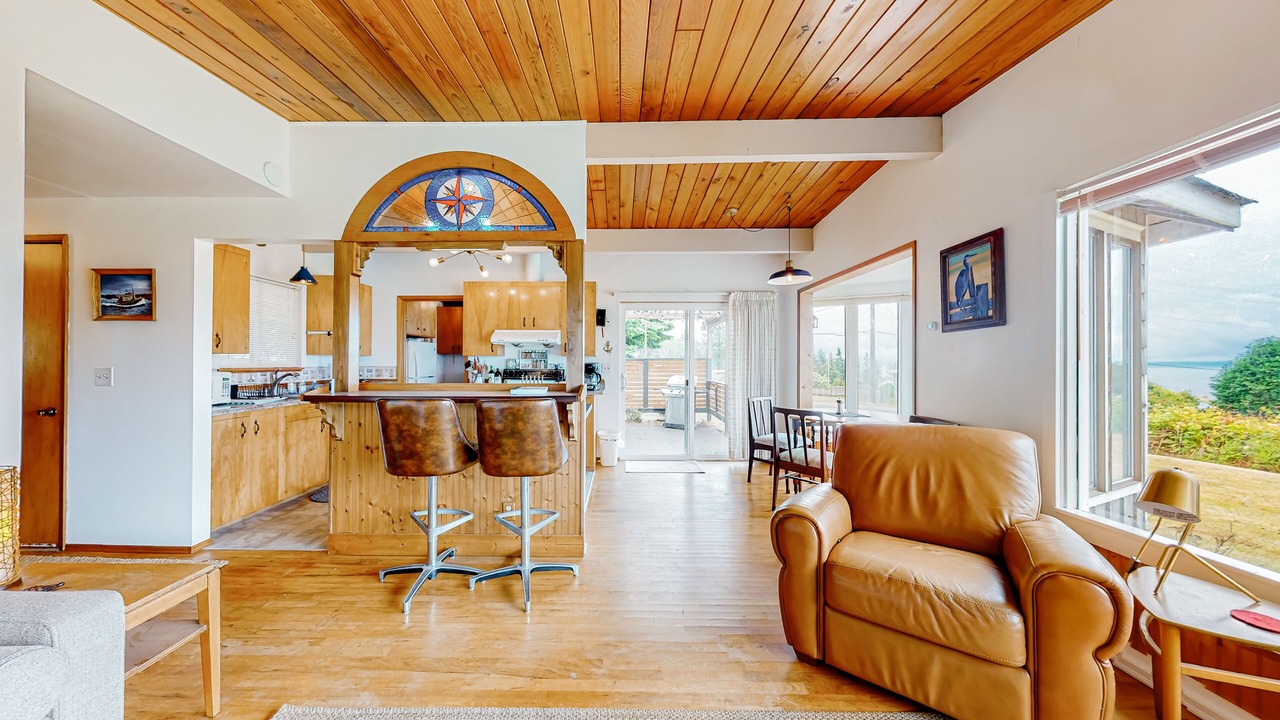 Photo of Livingroom in Coupeville