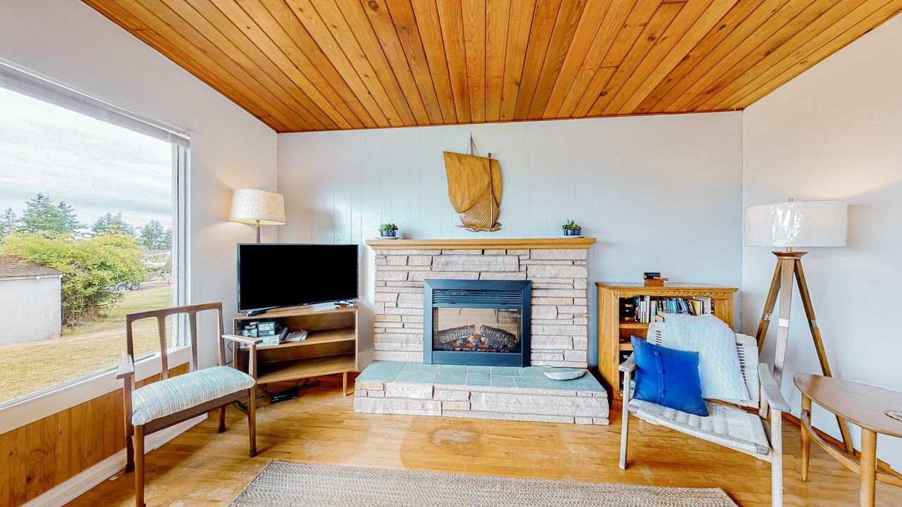 Photo of Livingroom in Coupeville