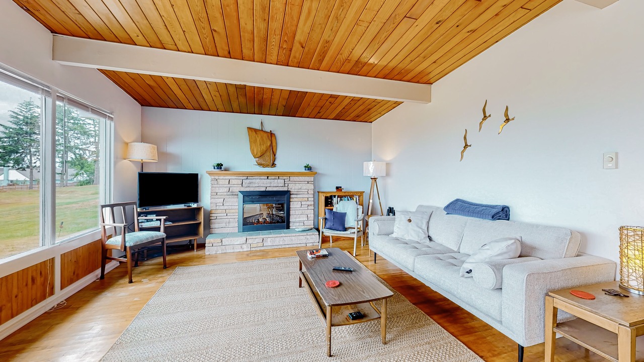 Photo of Livingroom in Coupeville