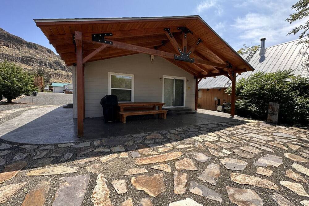 Photo of Others in Sunland Estates