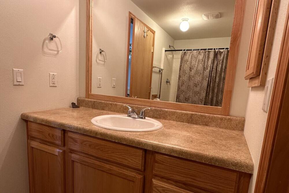 Photo of Bathroom in Sunland Estates