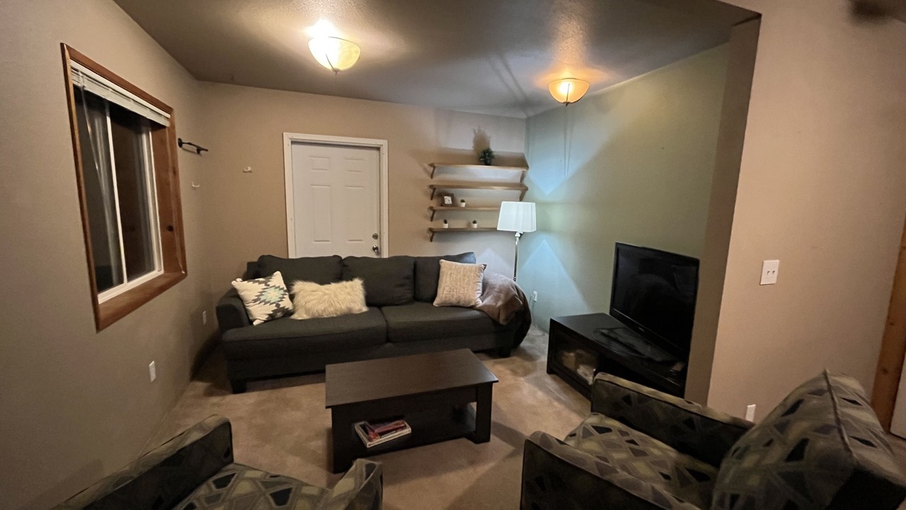 Photo of Livingroom in Greenwater