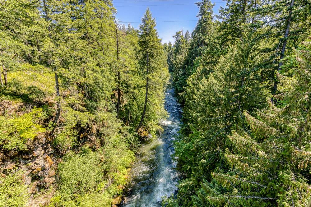Photo of Others in White Salmon